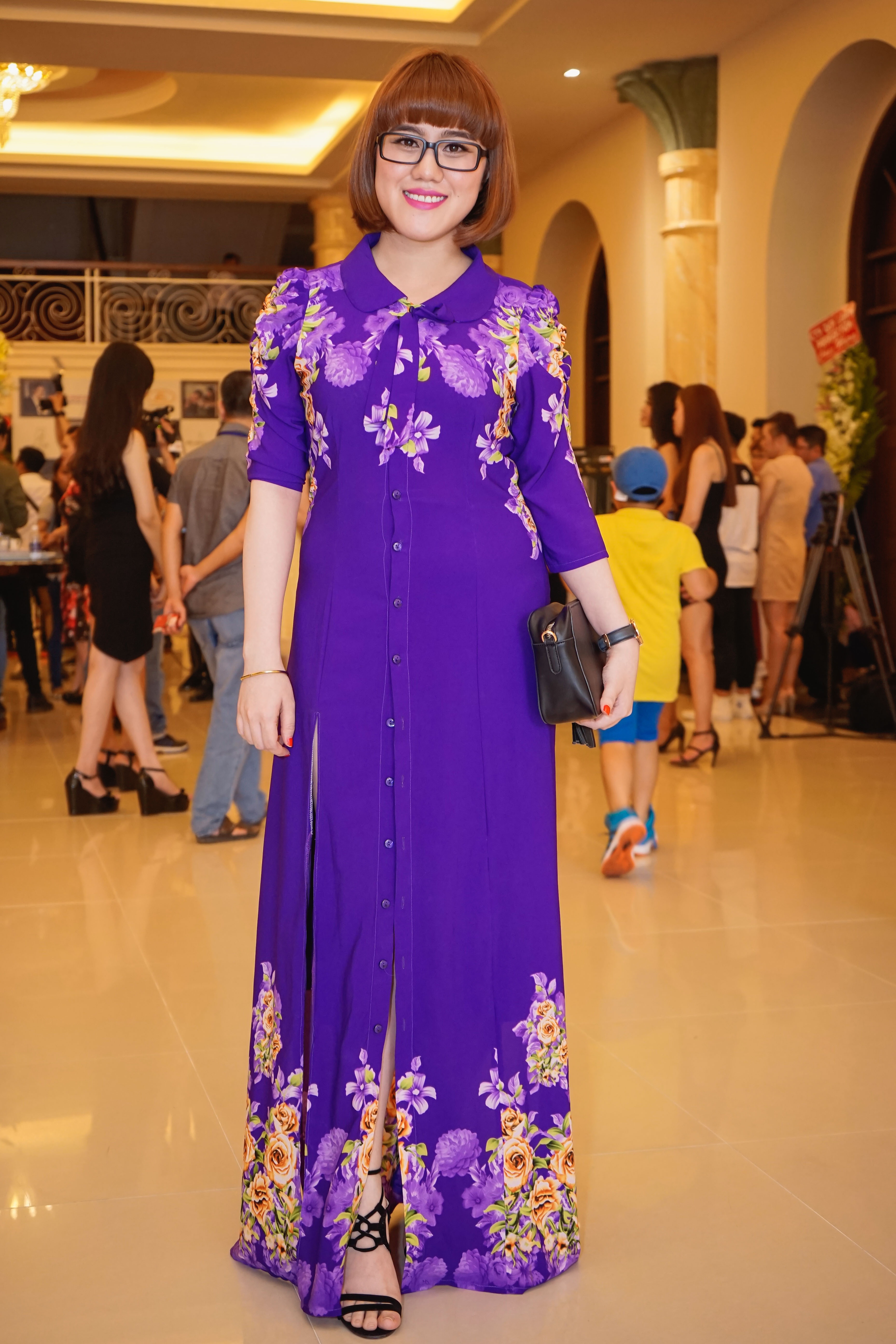 Quang Hà hôn Hương Tràm ảnh 5 Quang Ha hon Huong Tram anh 5
