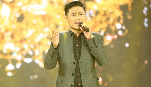 Quy Binh khien danh ca Phuong Dung roi nuoc mat hinh anh