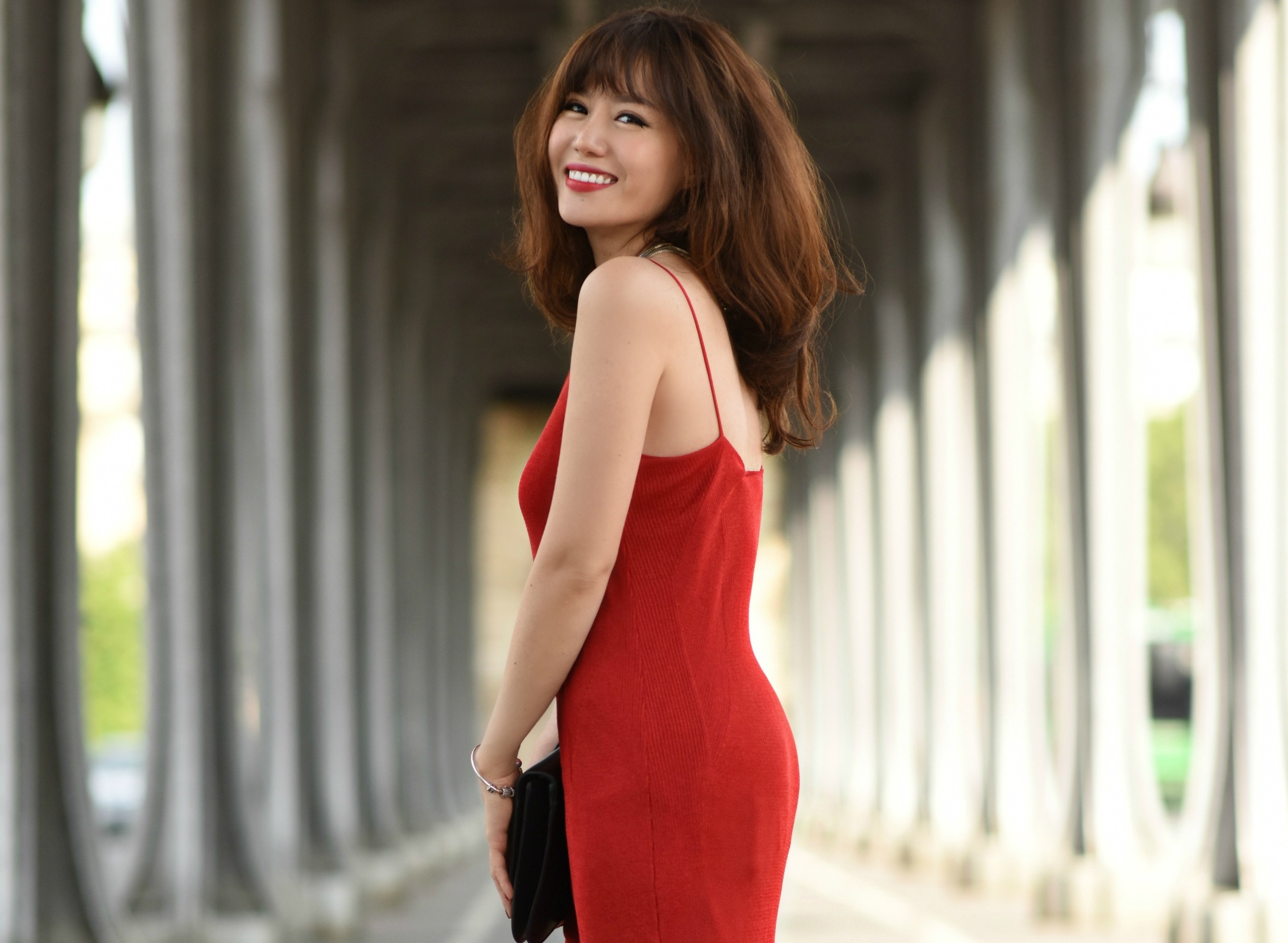 Tiến sĩ Luật viết về bi kịch của du học sinh ảnh 2 Tien si Luat viet ve bi kich cua du hoc sinh anh 2