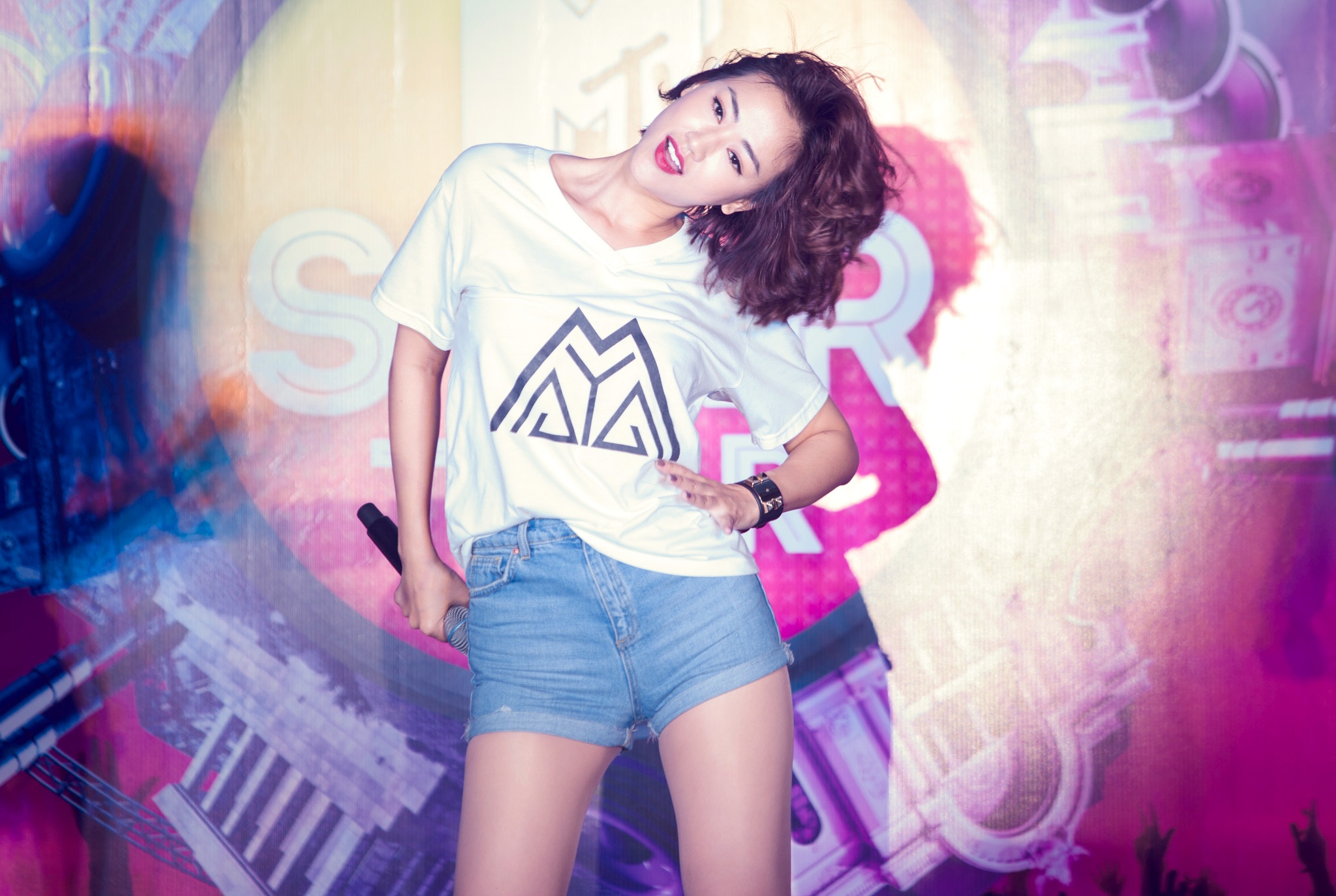 Maya bieu dien trong chuong trinh sinh vien anh 5