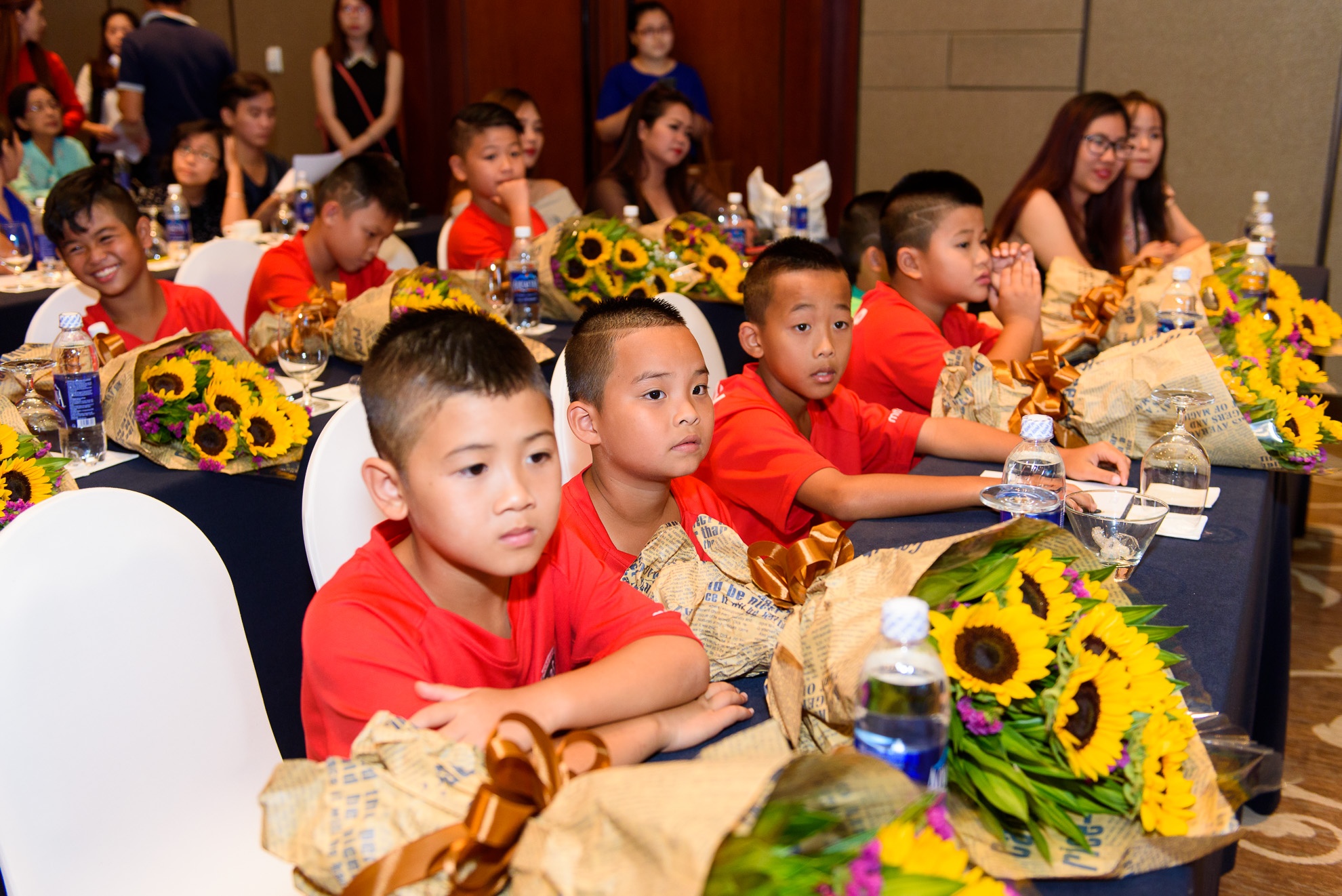 Diep Lam Anh du hop bao Cau thu nhi anh 10