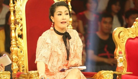 Kieu Oanh bo tien tui thuong thi sinh Cuoi xuyen Viet hinh anh