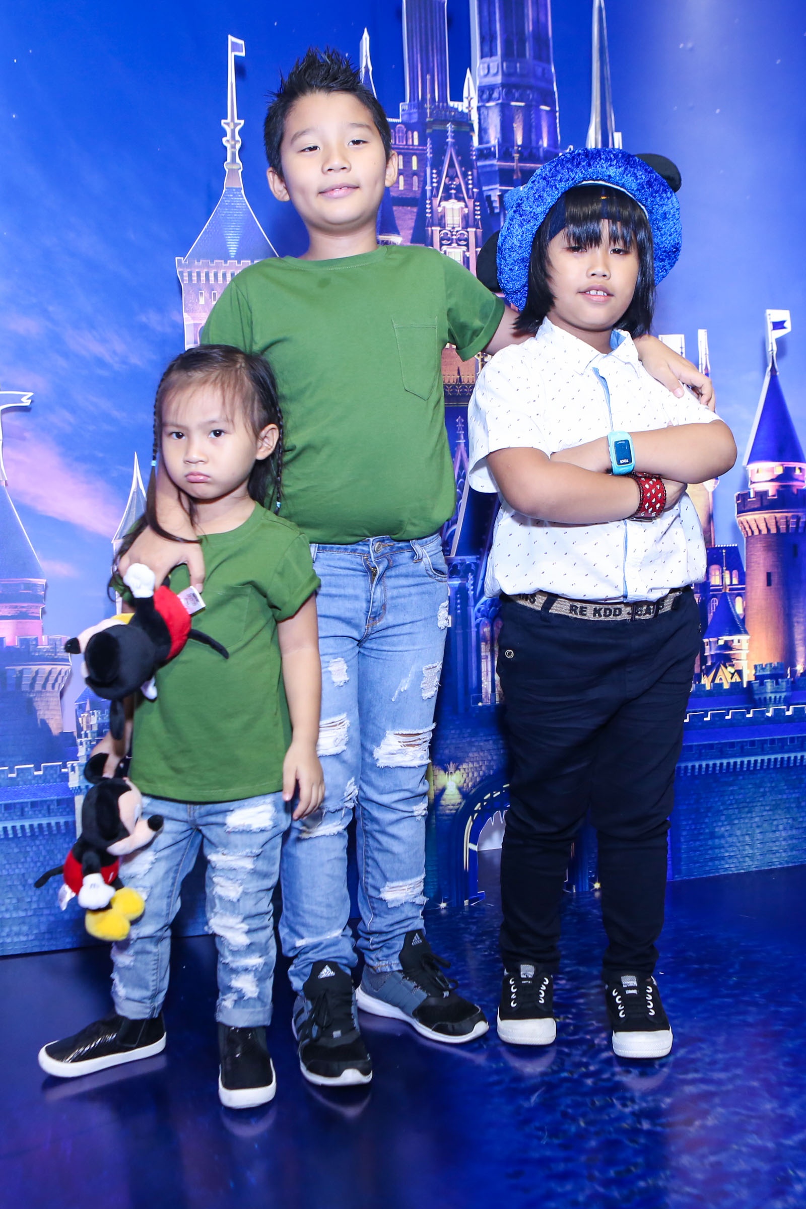 Trong Nhan duoc ba dua di su kien anh 3