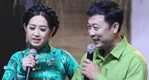 Danh hai Van Son to tinh voi Y Lan tren san khau hinh anh