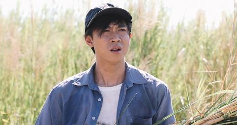 Ho Viet Trung bi ban dien dam chay mau mui trong phim hinh anh