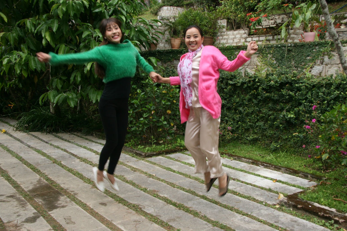 Thuy Diem quay tren truong quay anh 3