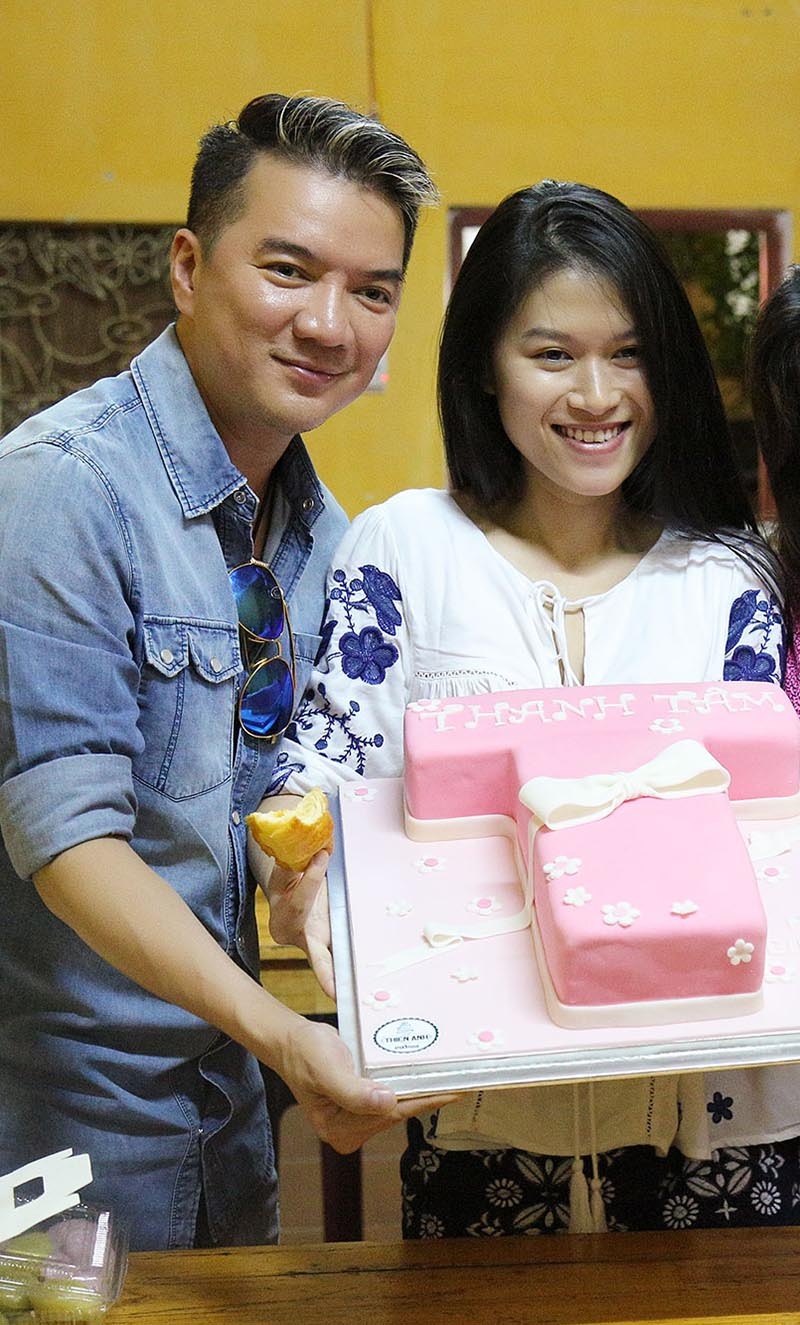 Dam Vinh Hung chuc mung sinh nhat chau gai anh 1