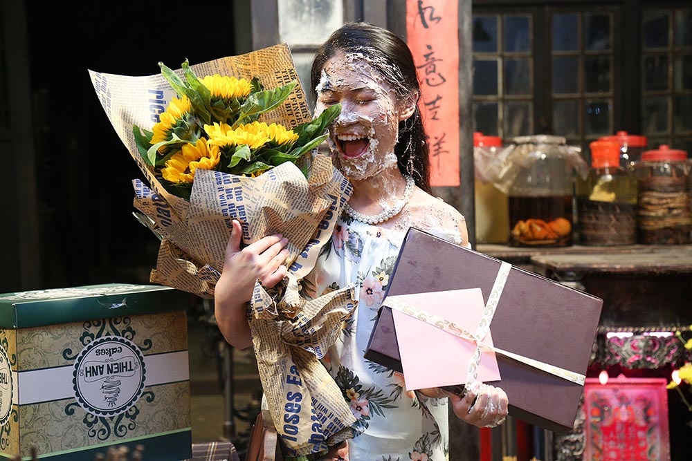 Dam Vinh Hung chuc mung sinh nhat chau gai anh 4