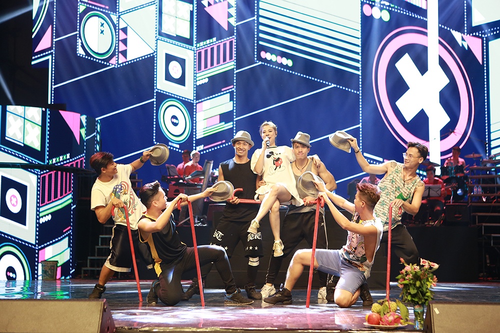 Thanh Thao than thiet ben dan sao nam anh 11