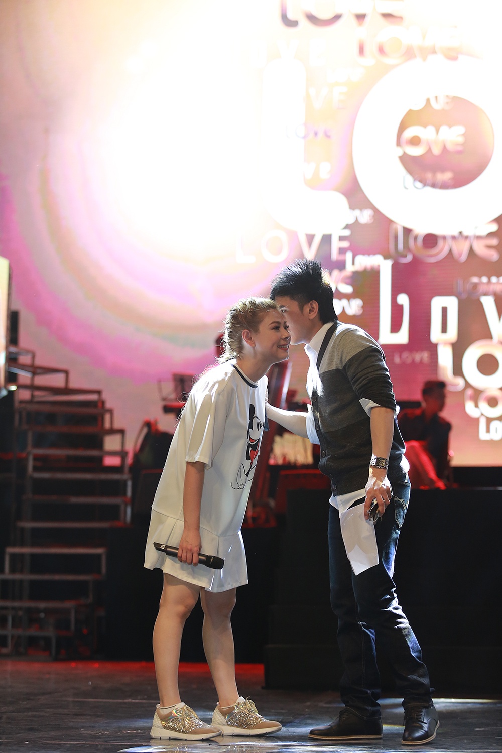 Thanh Thao than thiet ben dan sao nam anh 9