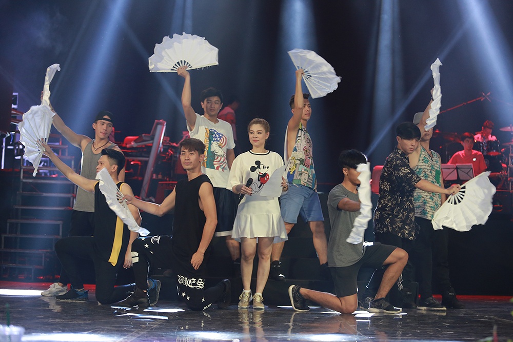 Thanh Thao than thiet ben dan sao nam anh 12