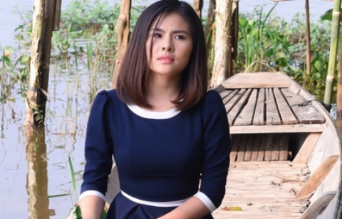 Van Trang hoa than thanh ca si co so phan bat hanh hinh anh