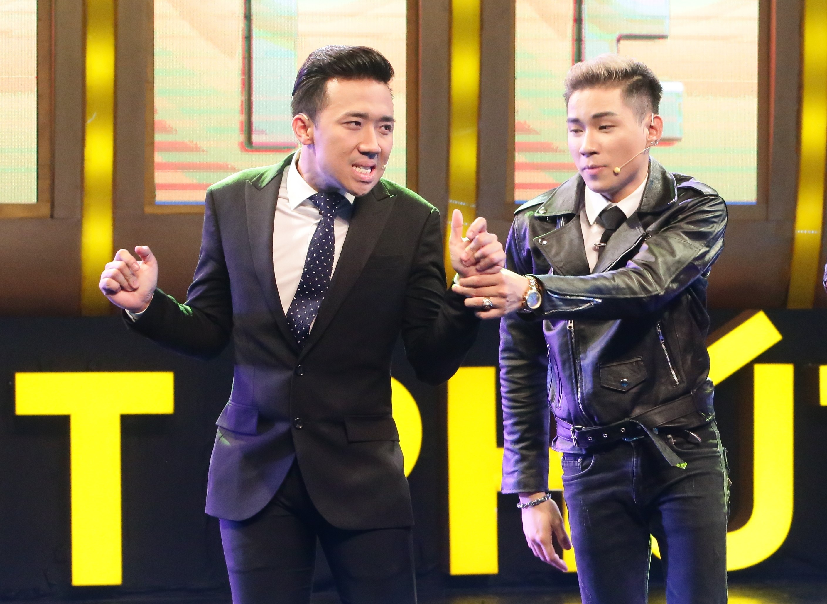 Tran Thanh bi sam so truoc mat Hari Won anh 1