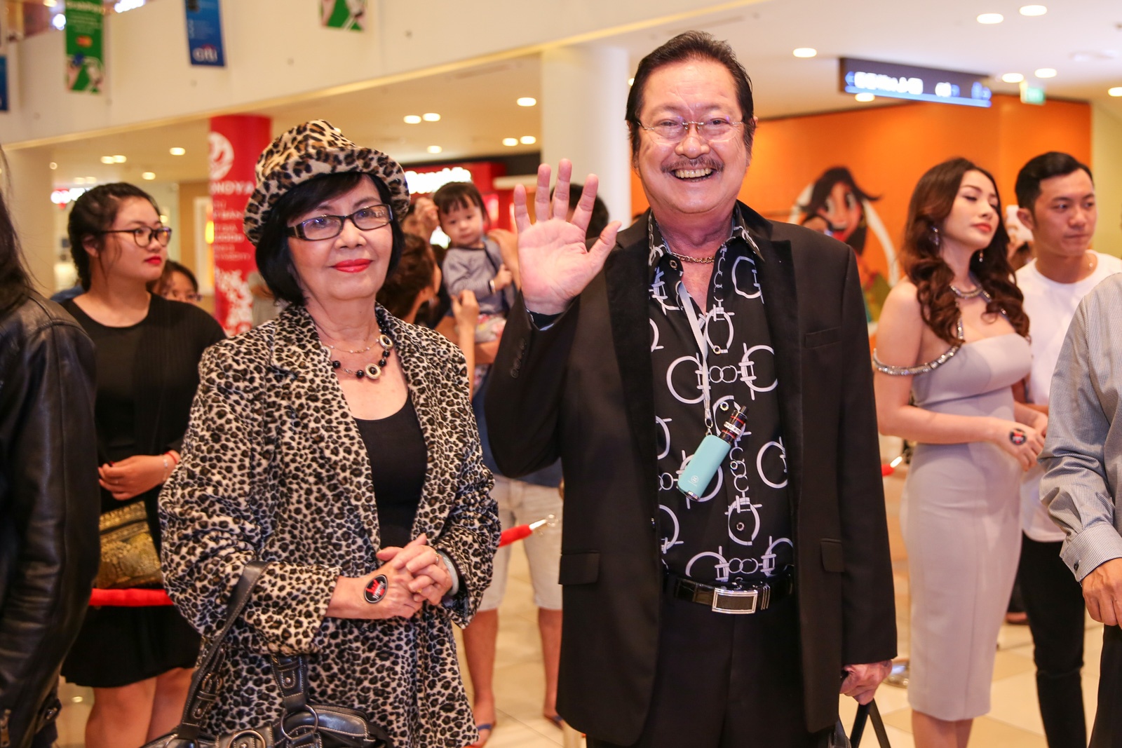 Ngọc Trinh diện đầm gợi cảm ra mắt phim ảnh 14 Ngoc Trinh dien dam goi cam ra mat phim anh 14