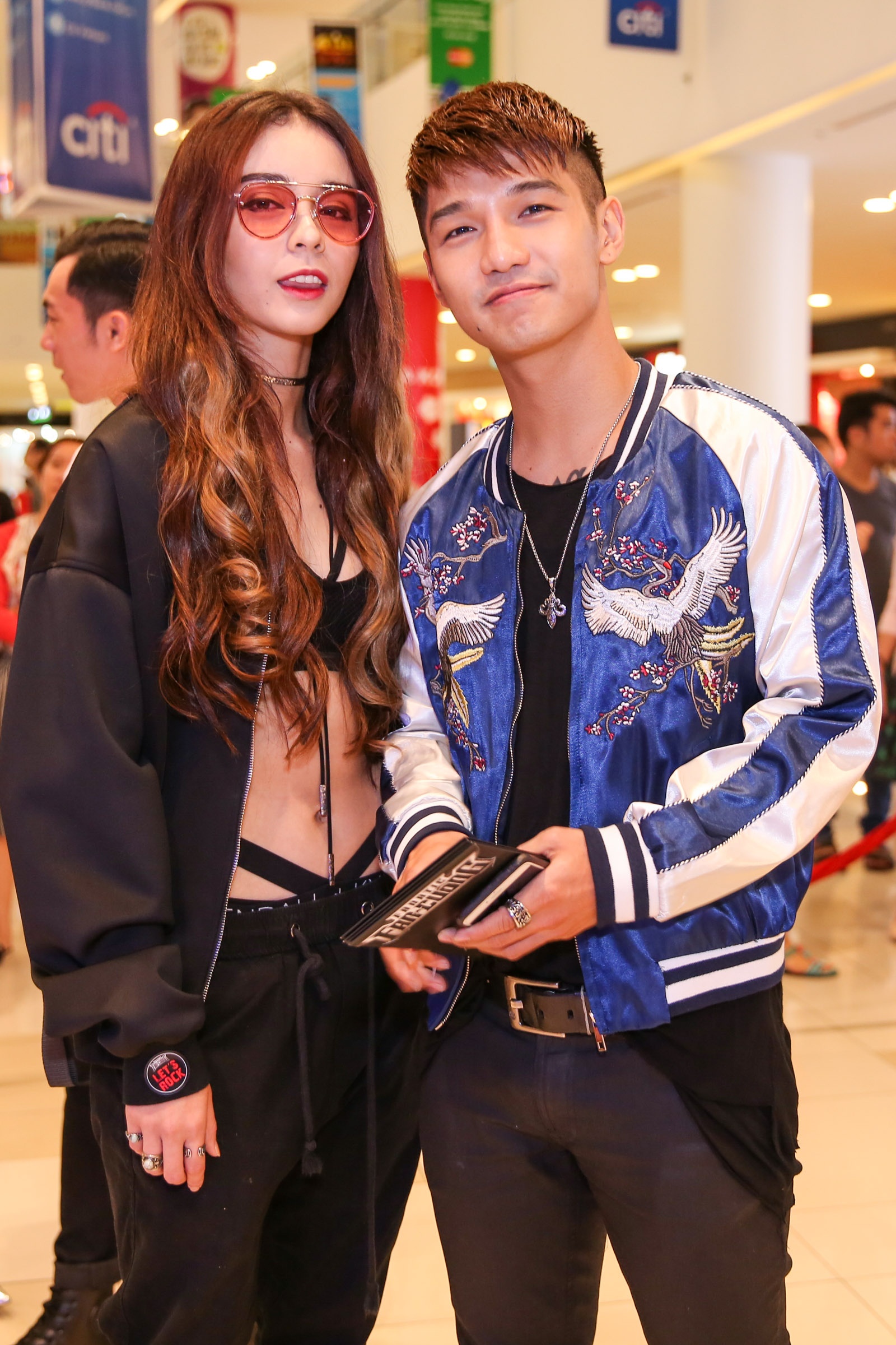 Ngọc Trinh diện đầm gợi cảm ra mắt phim ảnh 13 Ngoc Trinh dien dam goi cam ra mat phim anh 13