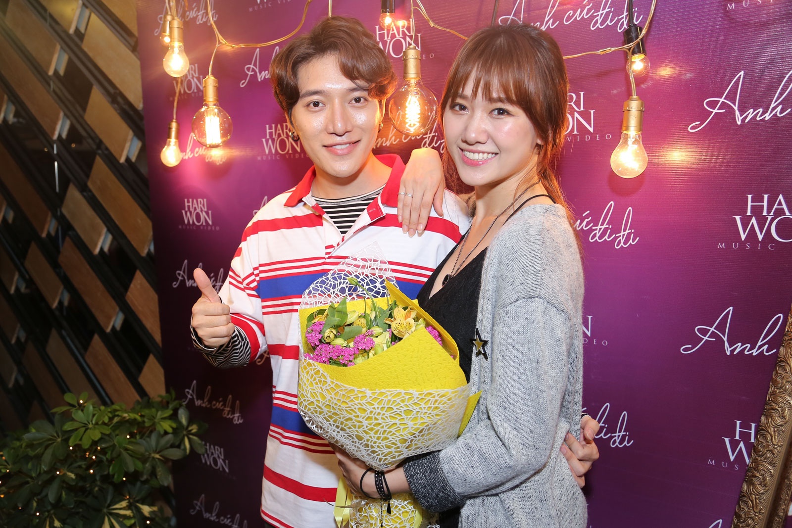 Trấn Thành tặng hoa Hari Won ảnh 9 Tran Thanh tang hoa Hari Won anh 9