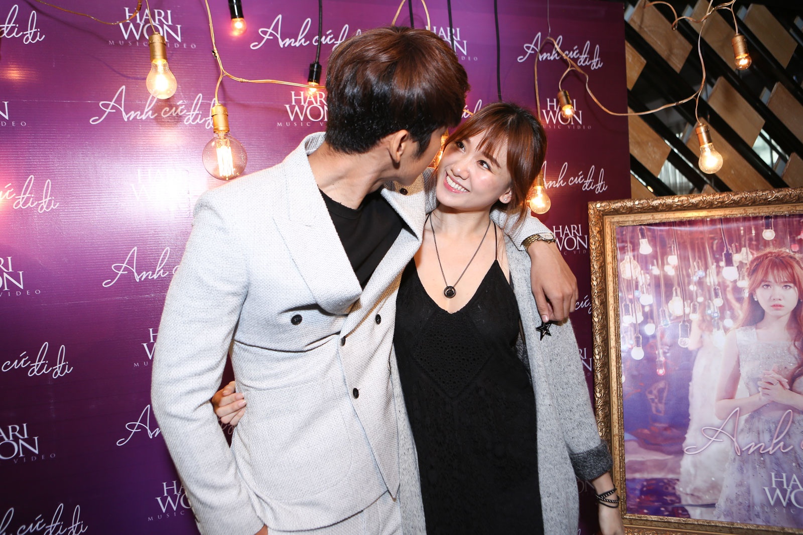 Trấn Thành tặng hoa Hari Won ảnh 10 Tran Thanh tang hoa Hari Won anh 10