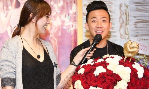 Hari Won thot tim khi Tran Thanh xuat hien giua hop bao hinh anh