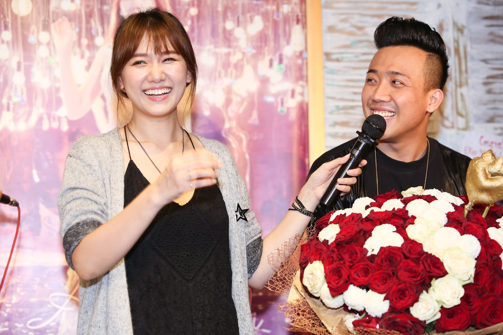 Trấn Thành tặng hoa Hari Won ảnh 4 Tran Thanh tang hoa Hari Won anh 4