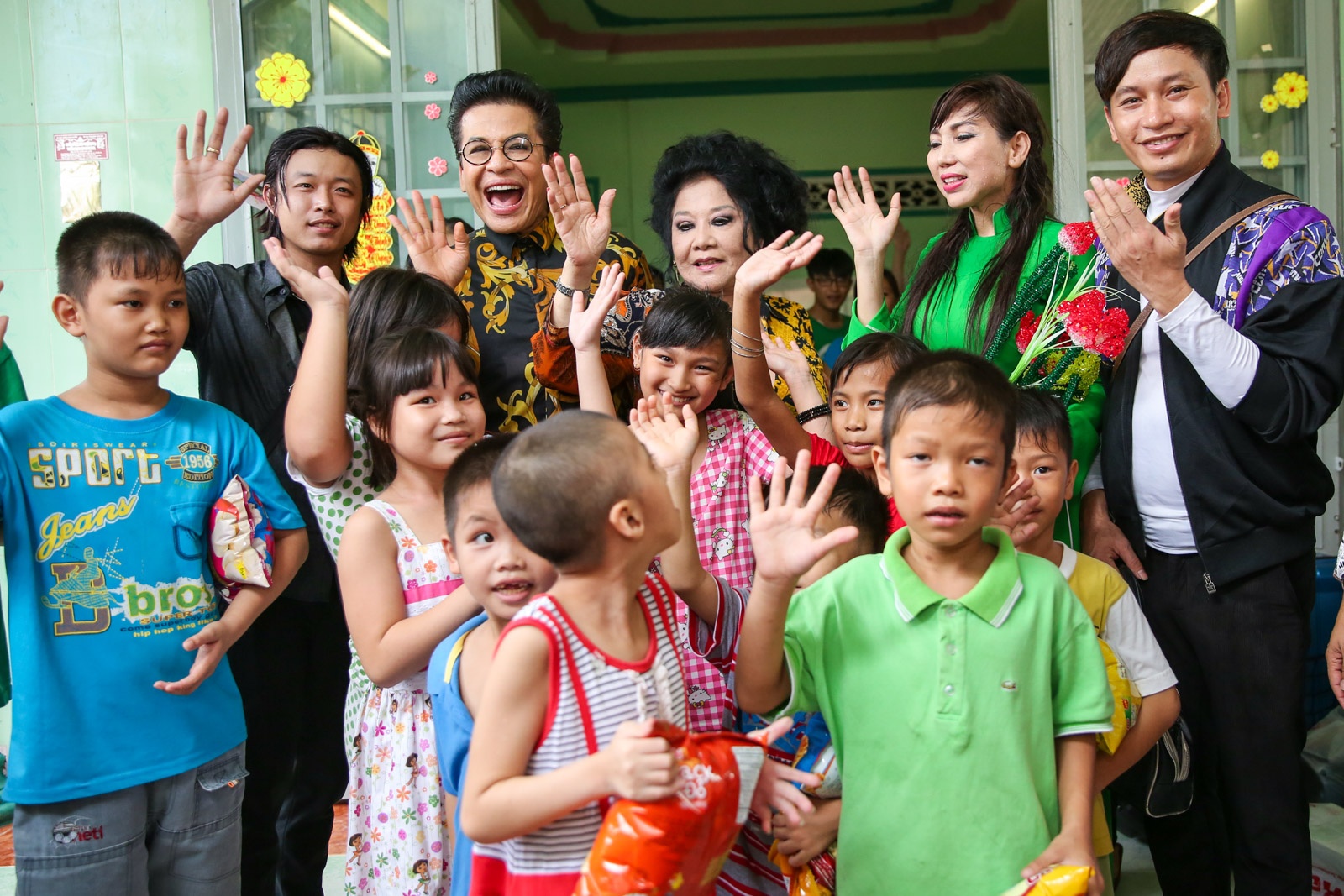 Thanh Bach va vo dien ao doi sau dam cuoi anh 8