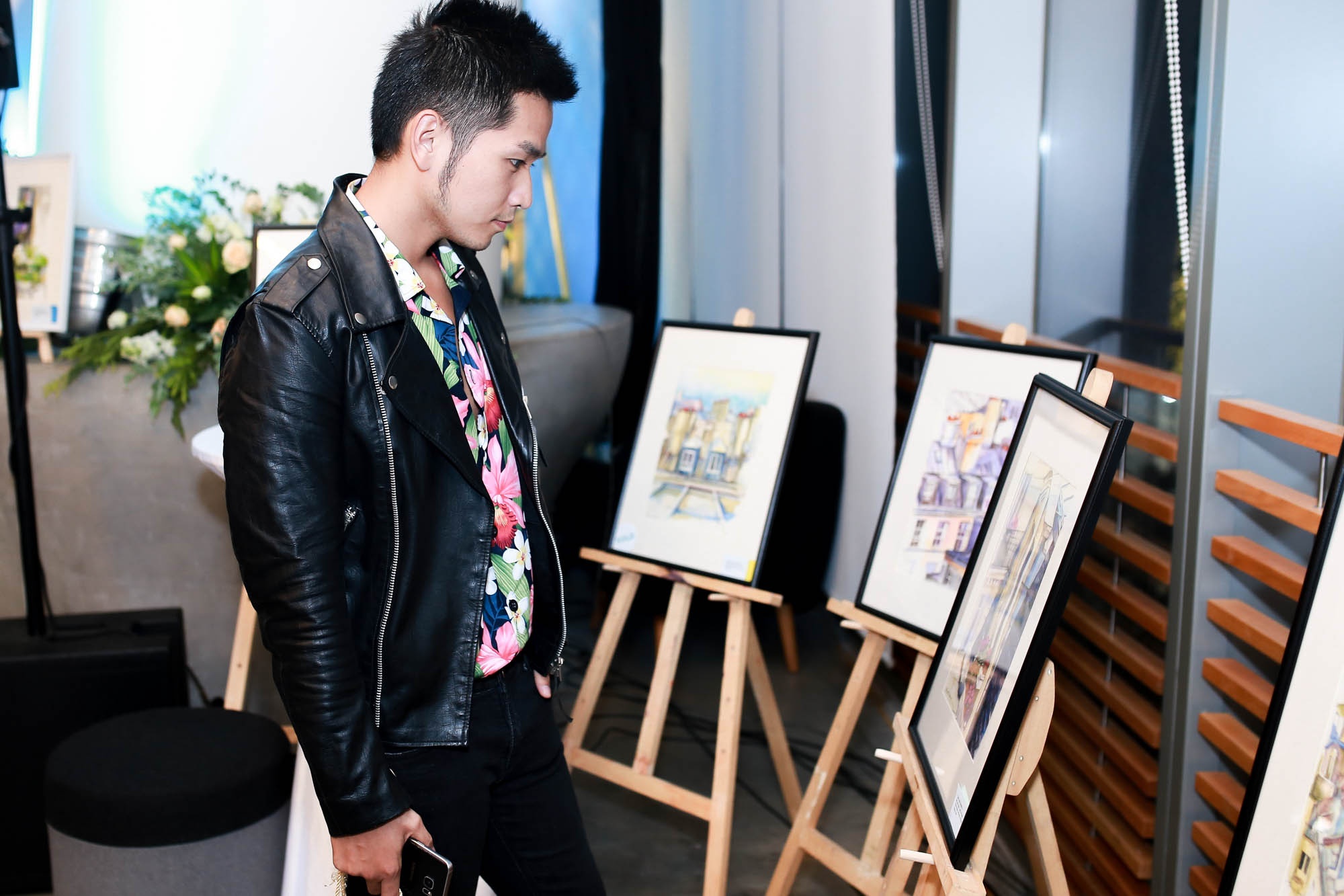 Sao Viet du ra mat sach cua Tien si luat anh 6