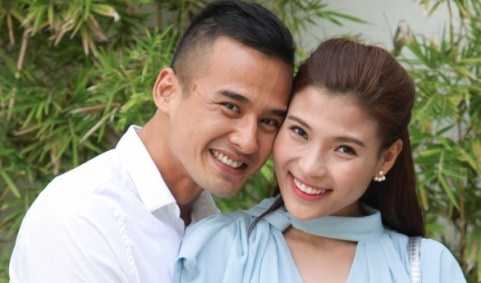 Luong The Thanh - Thuy Diem quan quyt trong su kien hinh anh