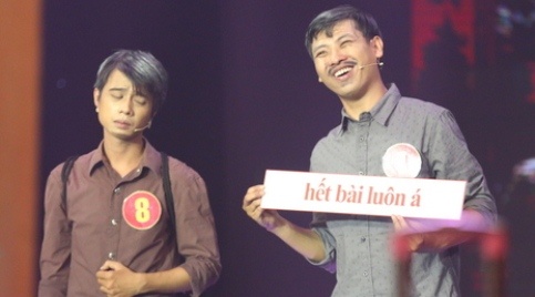 Thi sinh Cuoi xuyen Viet hat vong co mot hoi hon tram chu hinh anh