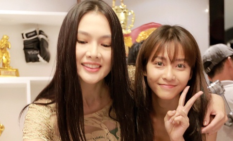 Kha Ngan bat ngo duoc to chuc sinh nhat som hinh anh