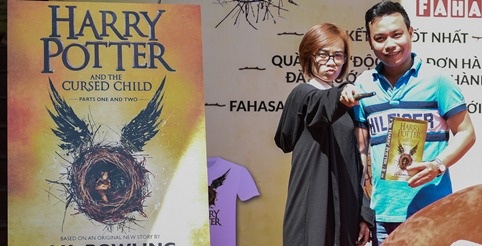 Viet Nam phat hanh Harry Potter cung luc voi the gioi hinh anh