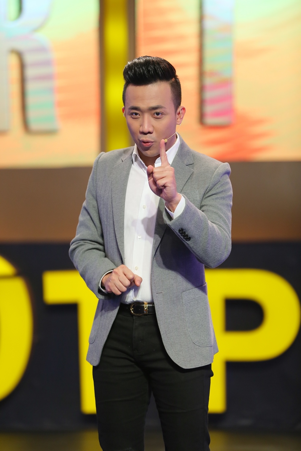 Tran Thanh than thiet voi Ha Thuy Anh anh 3