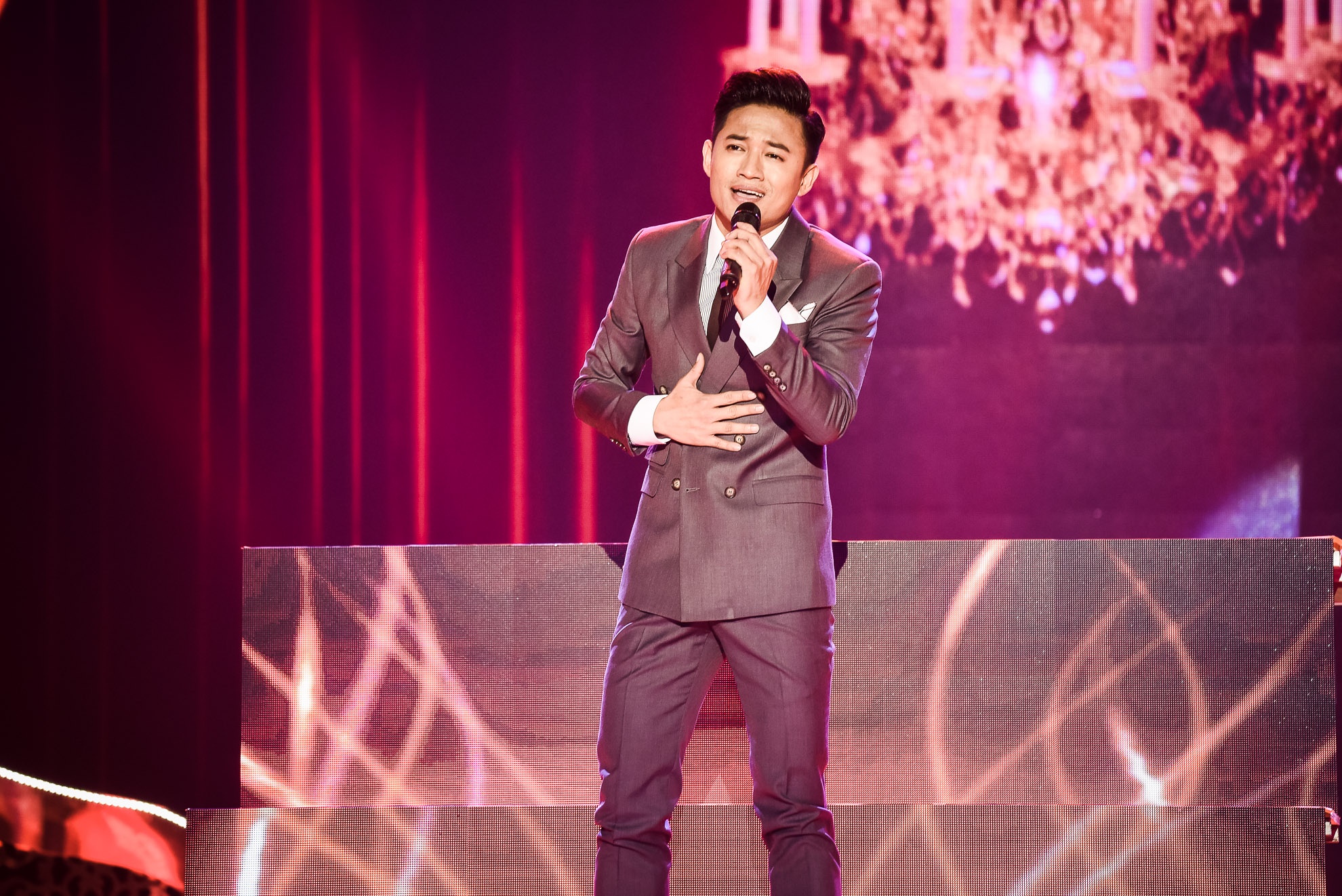 Quy Binh chien thang tai Tinh Bolero anh 4