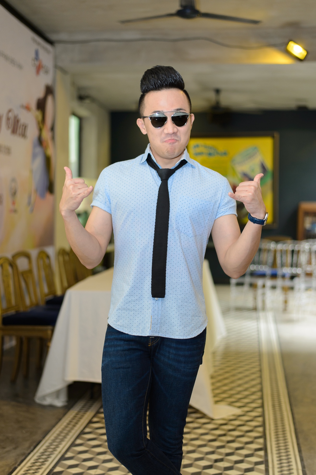 Trấn Thành và An Nguy mặc tông xanh ảnh 4 Tran Thanh va An Nguy mac tong xanh anh 4