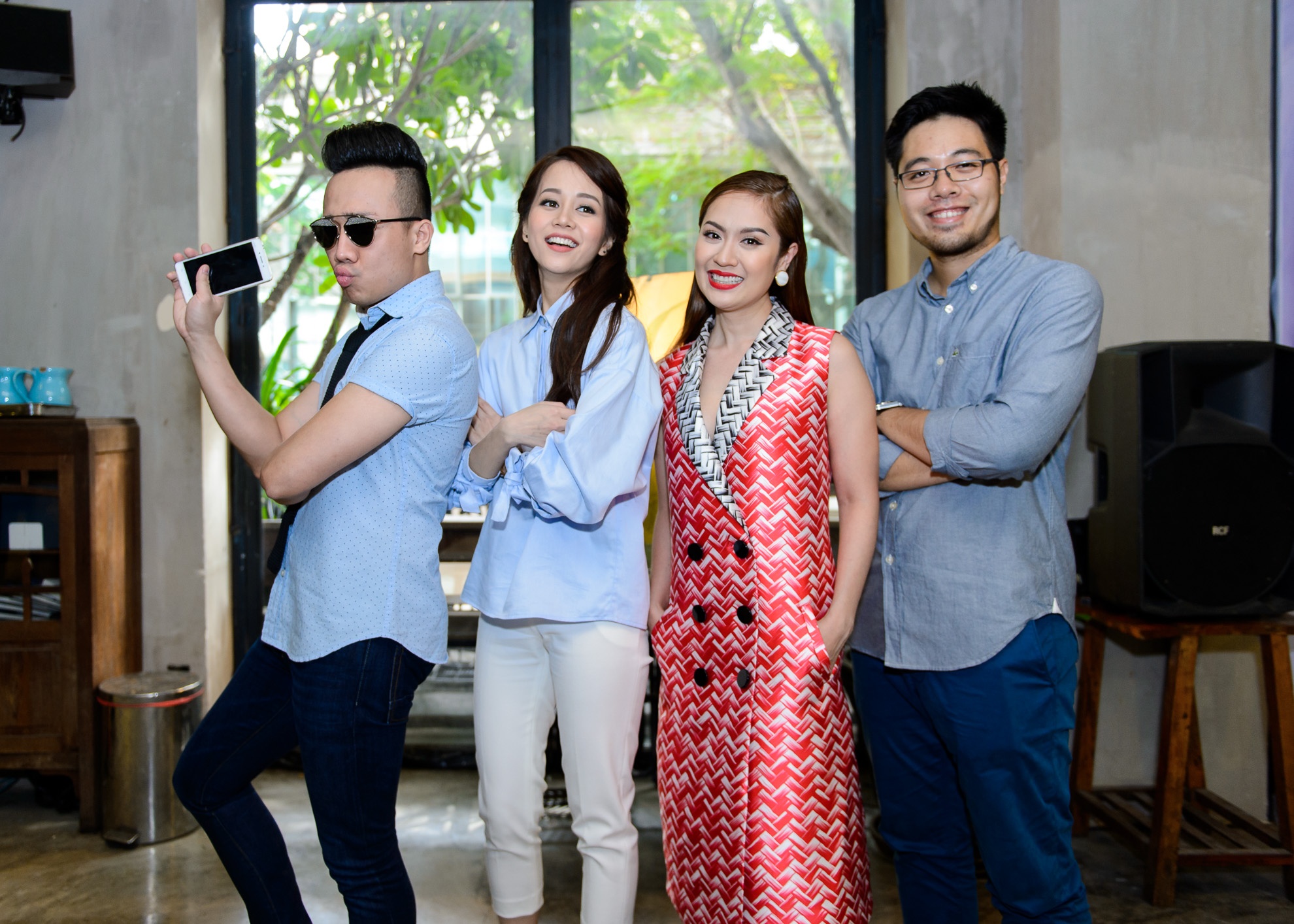 Trấn Thành và An Nguy mặc tông xanh ảnh 7 Tran Thanh va An Nguy mac tong xanh anh 7