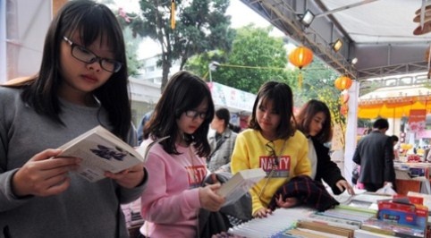 Chi co 50% nha xuat ban du dieu kien hoat dong hinh anh