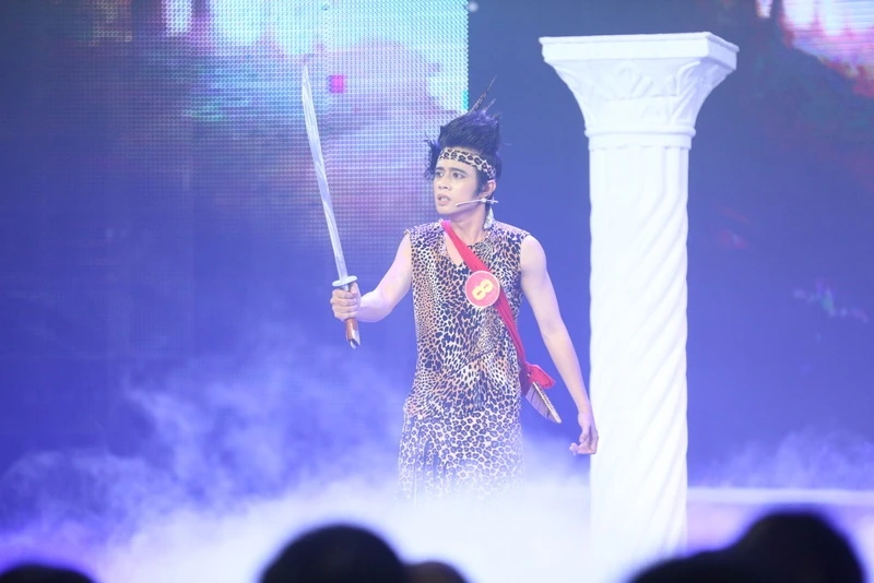 Hot boy Anh Tu tro thanh quan quan Cuoi xuyen Viet anh 4