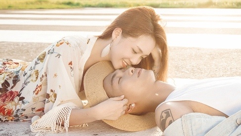 Dinh Huong yeu BigDaddy say dam trong MV moi hinh anh