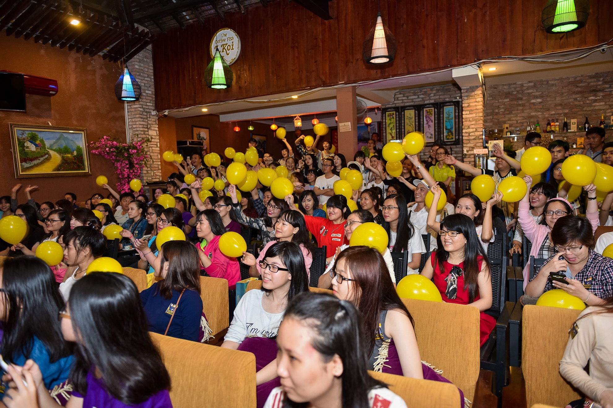 Á quân Cười xuyên Việt họp fan ảnh 6 A quan Cuoi xuyen Viet hop fan anh 6