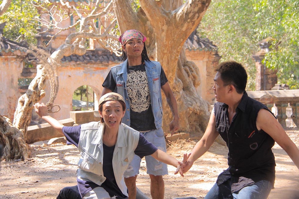 Thu Trang bien hoa ben Dai Nghia anh 5