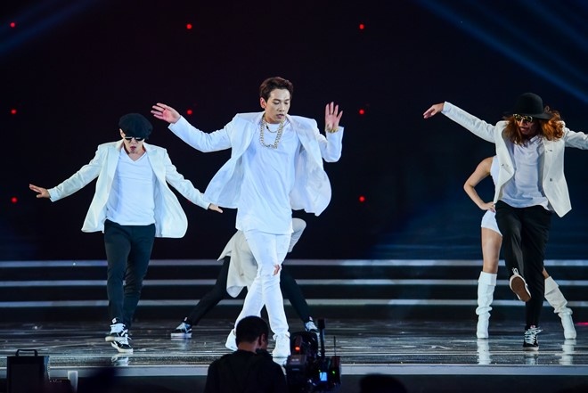 Những hạt sạn trong đêm chung kết hoa hậu VN ảnh 2 Nhung hat san trong dem chung ket hoa hau VN anh 2