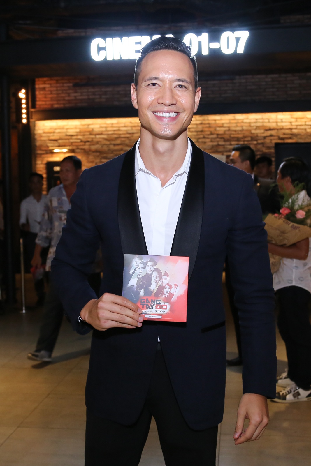 Sao Việt dự ra mắt phim Găng tay đỏ ảnh 9 Sao Viet du ra mat phim Gang tay do anh 9