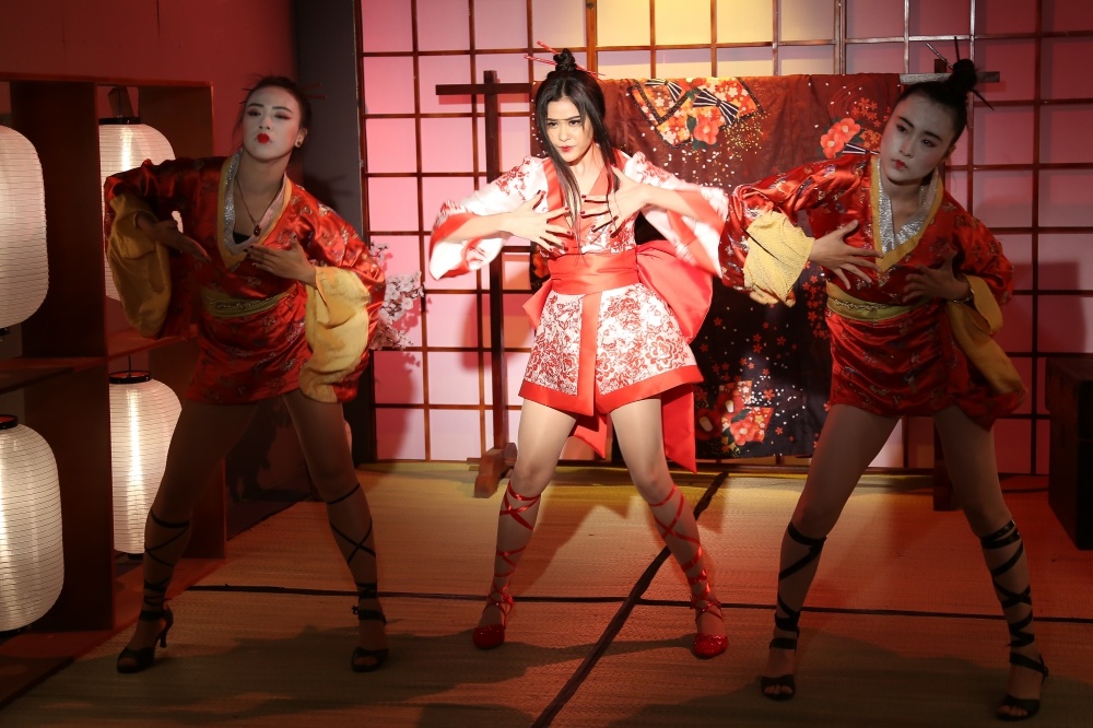 Truong Quynh Anh hoa thanh Geisha anh 4