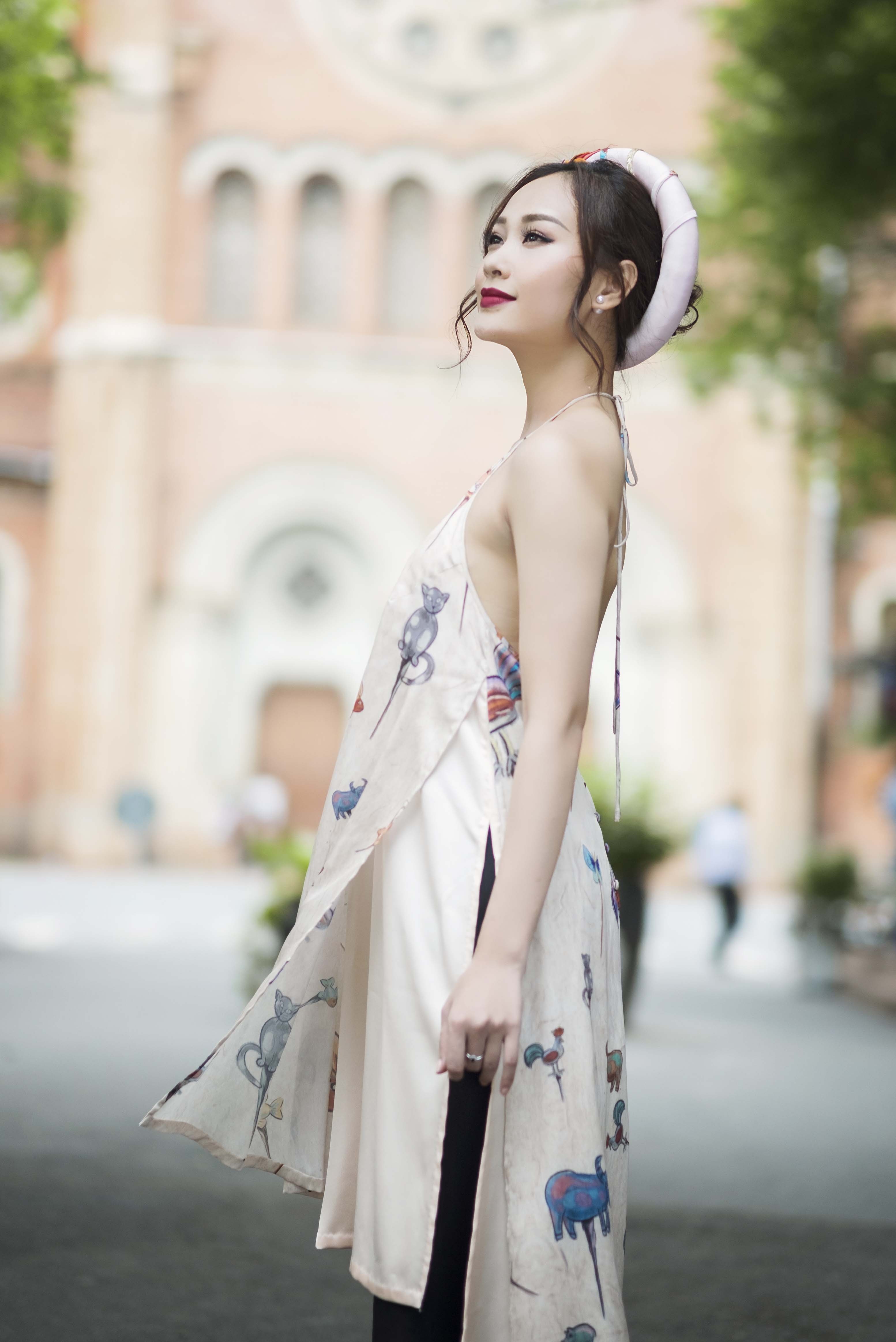 Ha Thuy Anh duyen dang voi ao dai anh 6