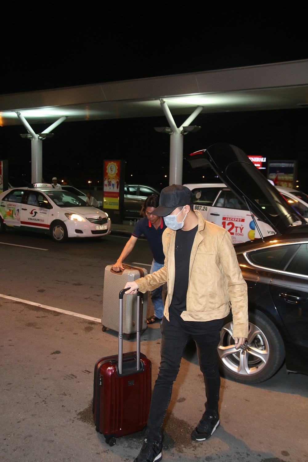 Miu Le duoc me ho tong di luu dien anh 4