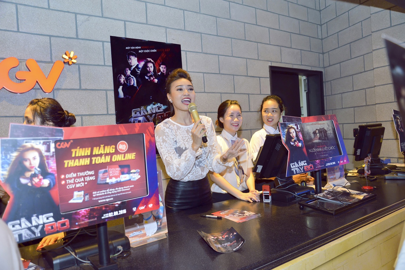 Ninh Duong Lan Ngoc quang ba phim Gang tay do anh 5