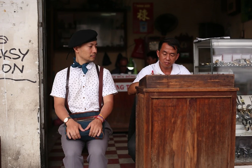 Dinh Tien Dat ra mat MV Giao duc cong dan anh 1