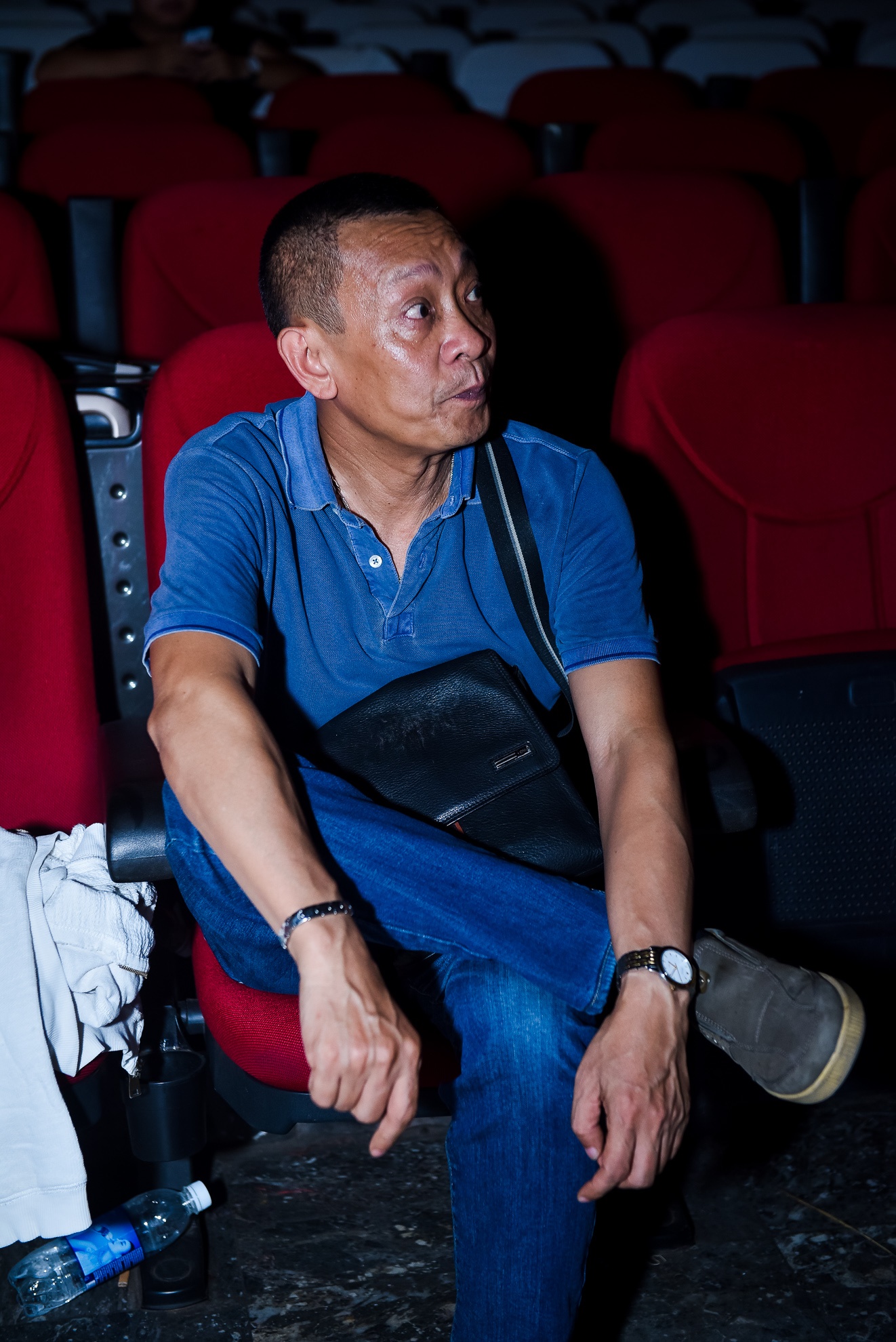 Khuong Ngoc om Hoa Minzy anh 10