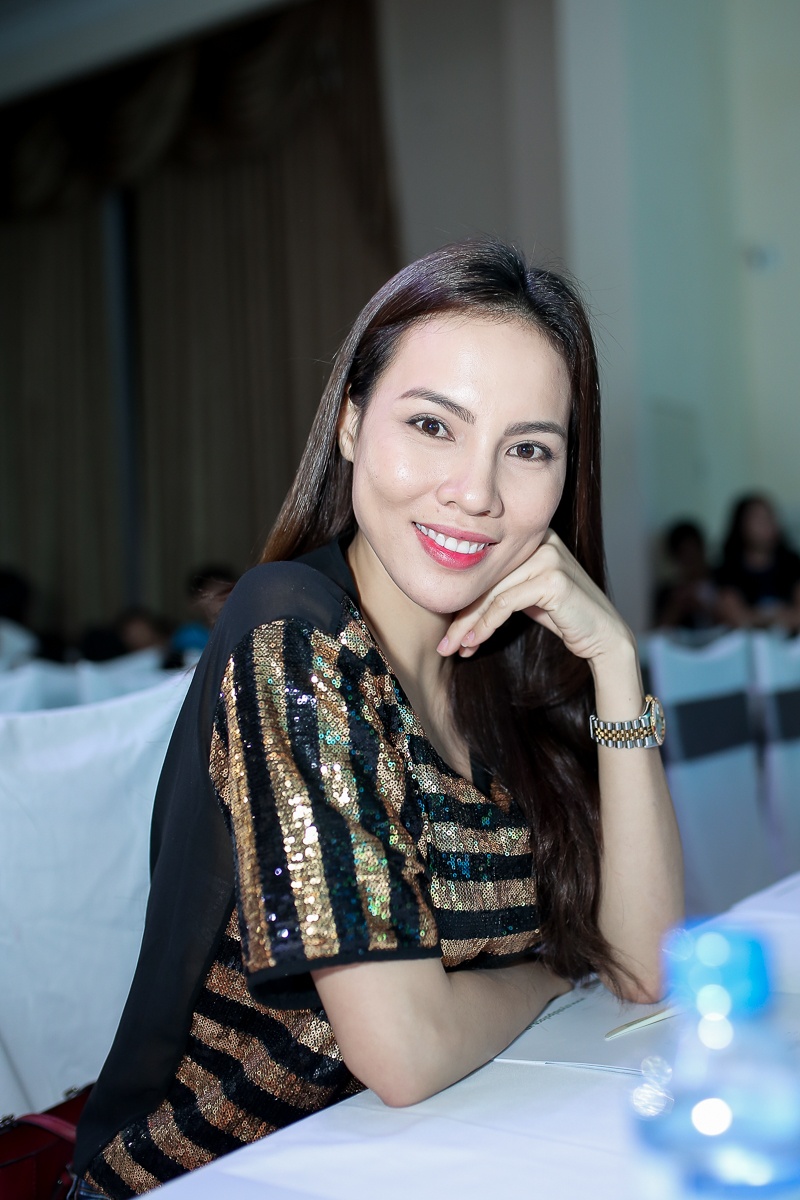 Sao Việt vui trung thu cùng các em nhỏ ảnh 9 Sao Viet vui trung thu cung cac em nho anh 9