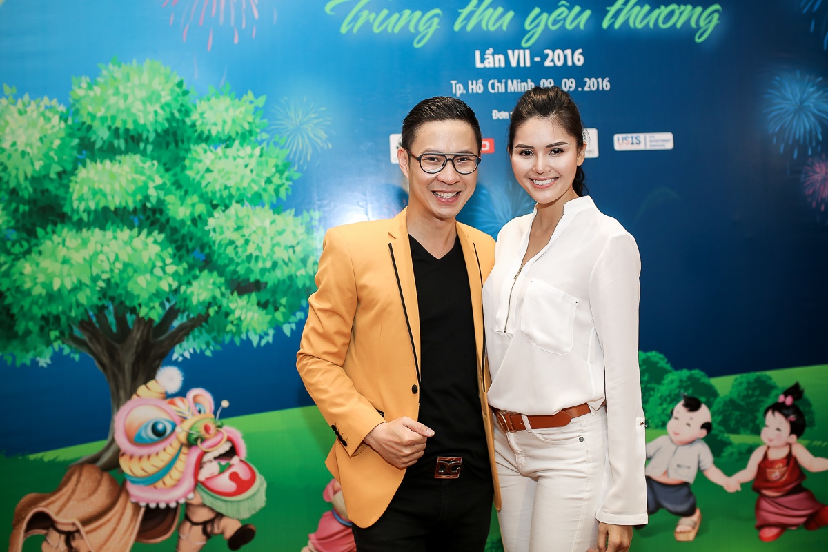 Sao Việt vui trung thu cùng các em nhỏ ảnh 8 Sao Viet vui trung thu cung cac em nho anh 8