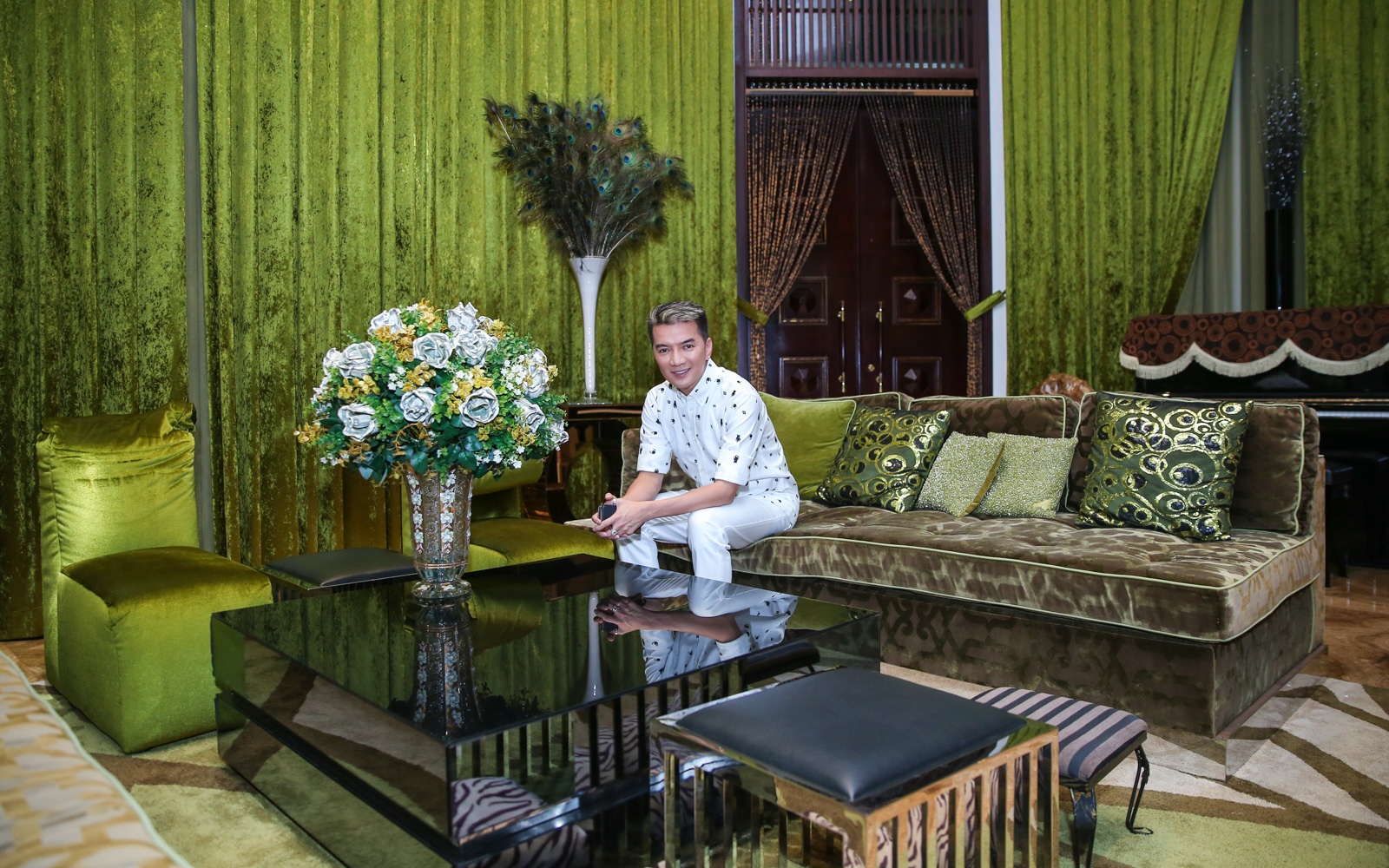 Biet thu 3 trieu USD cua Dam Vinh Hung anh 4