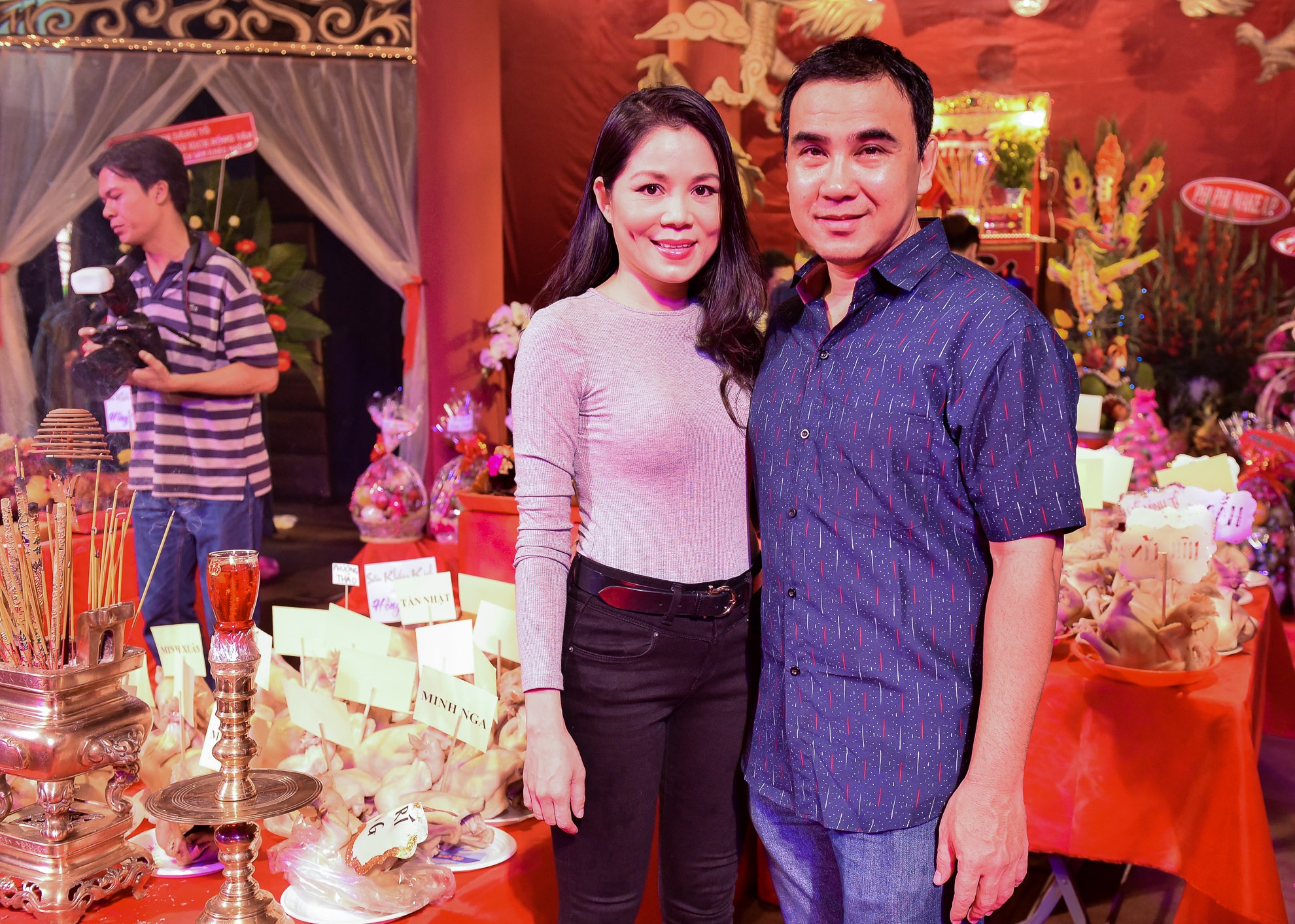 Sao Viet du le gio to o san khau Hong Van anh 4